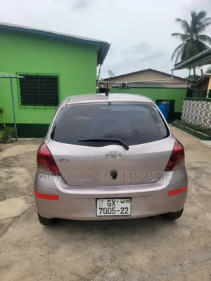 Toyota Vitz 1.0 FWD 5dr 2010