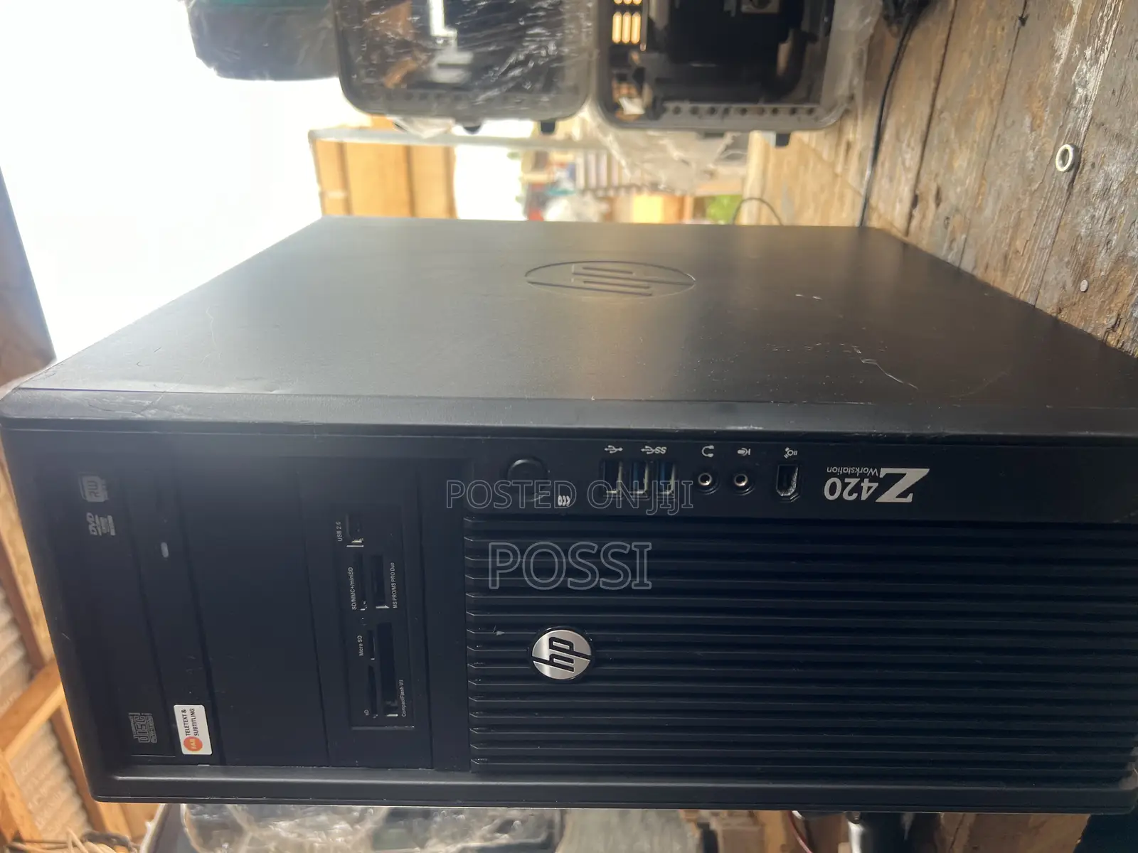 Desktop Computer HP Z420 12GB Intel Xeon HDD 500GB
