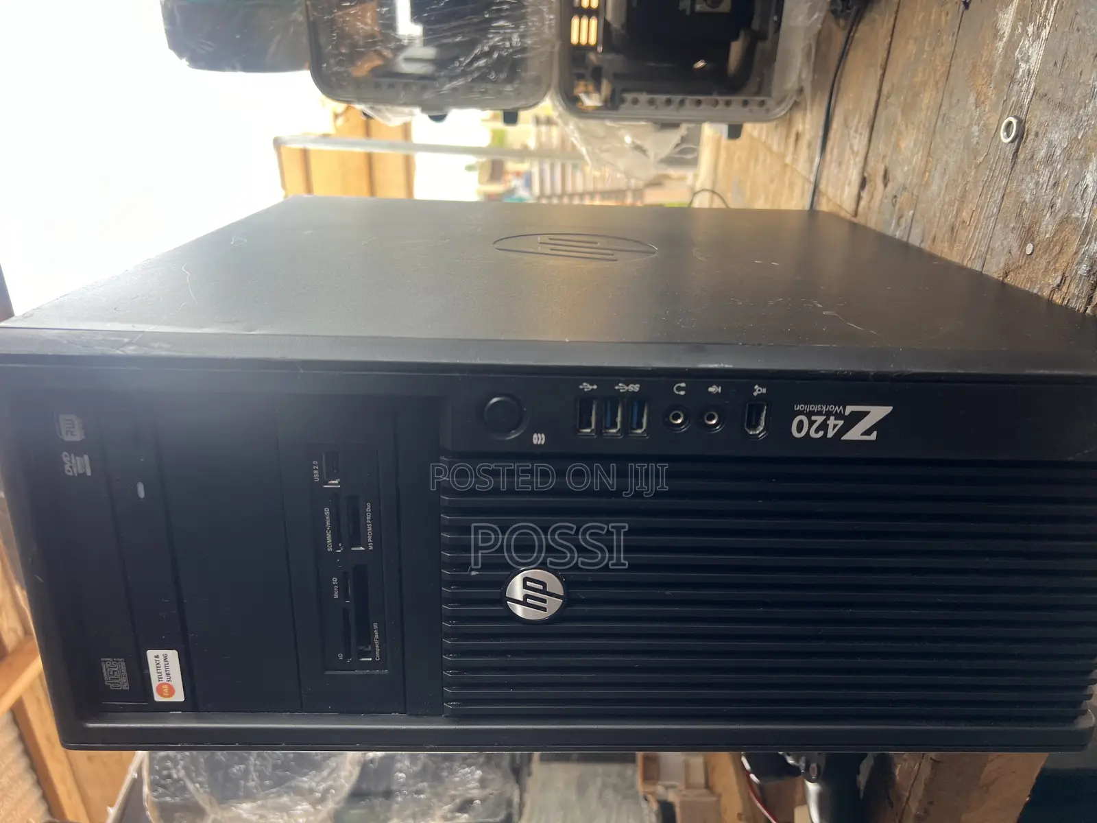Desktop Computer HP Z420 12GB Intel Xeon HDD 500GB