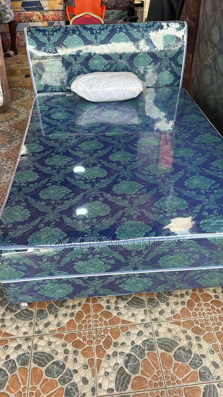 High Density Mattresses and Complete Beds