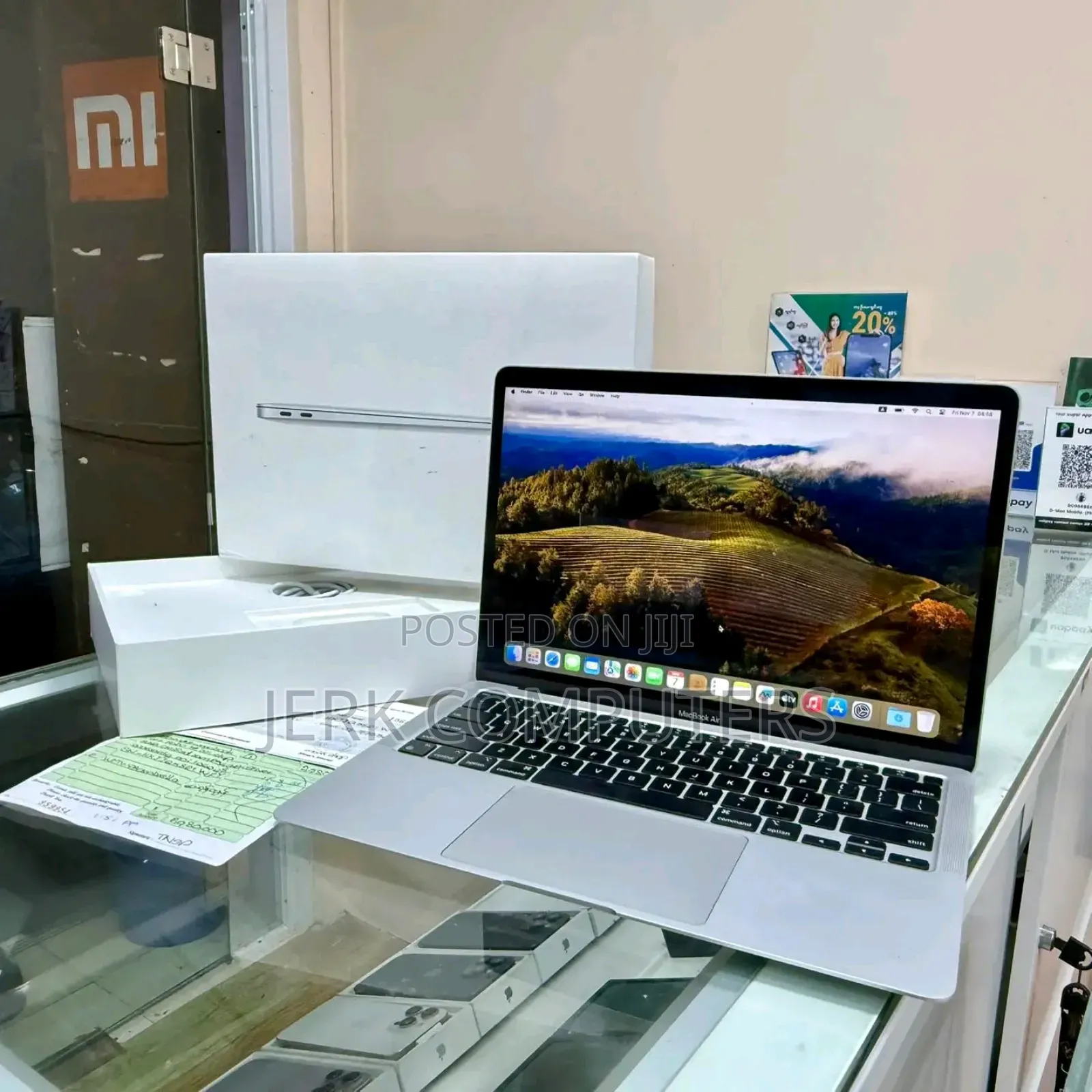 New Laptop Apple MacBook Pro 16GB Intel Core i5 SSD 512GB