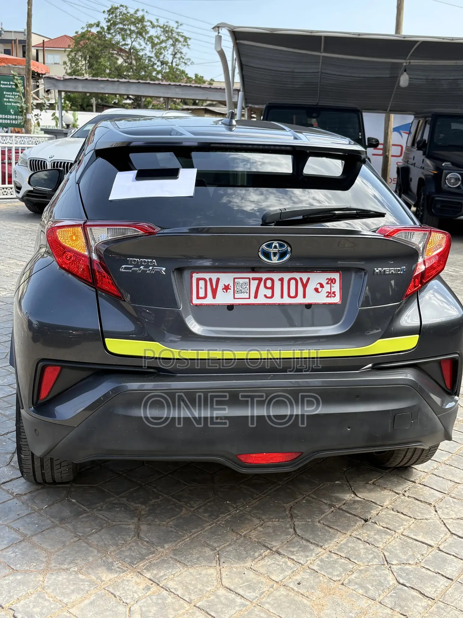Toyota C-HR XLE FWD Sport Utility (2.0L 4cyl 2AM) 2018 Gray