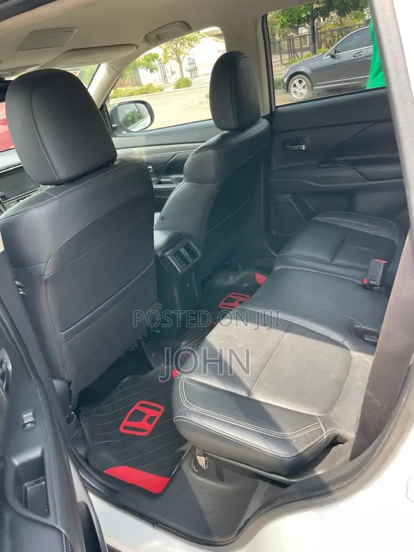 Mitsubishi Outlander SEL AWC 2019 White