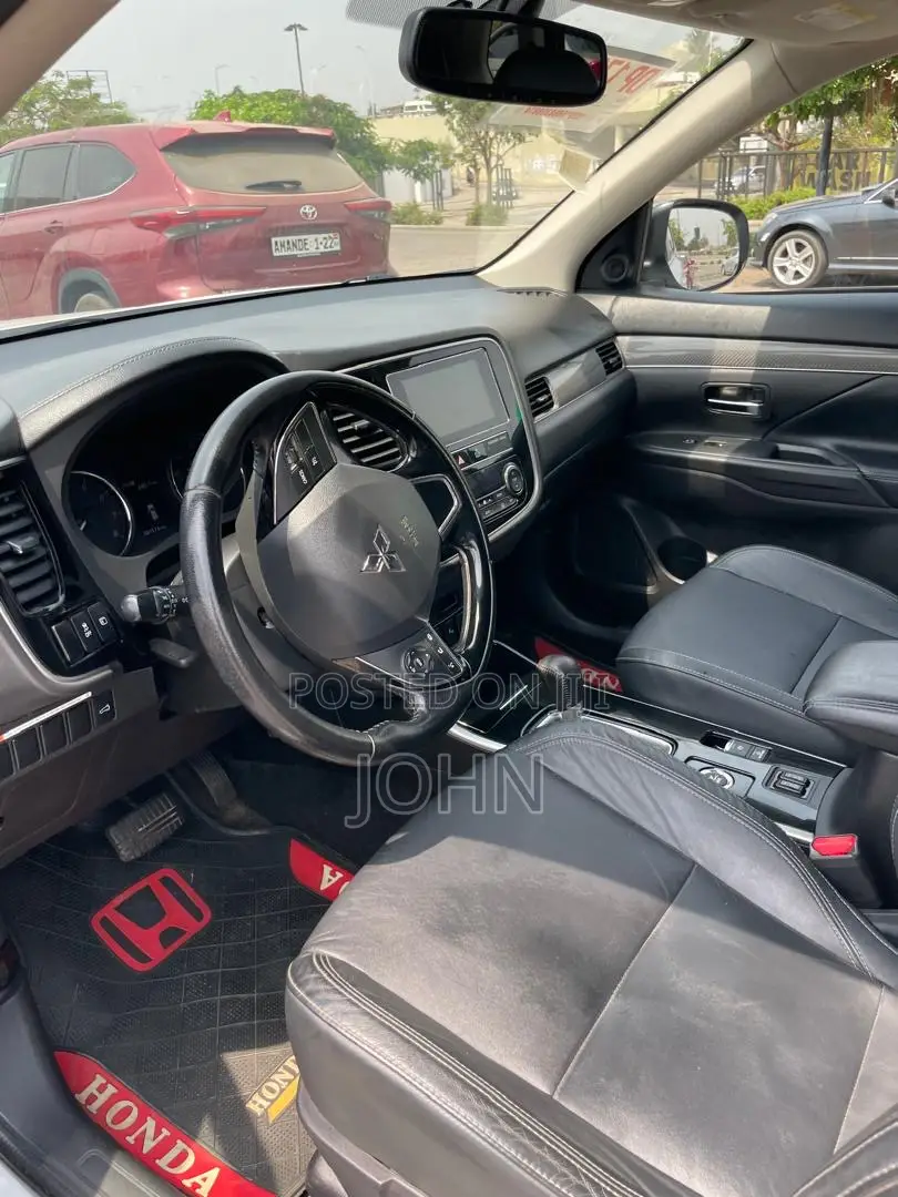 Mitsubishi Outlander SEL AWC 2019 White