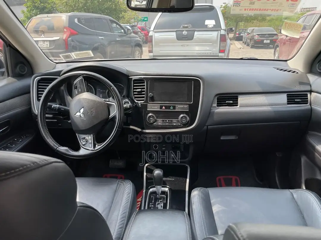 Mitsubishi Outlander SEL AWC 2019 White