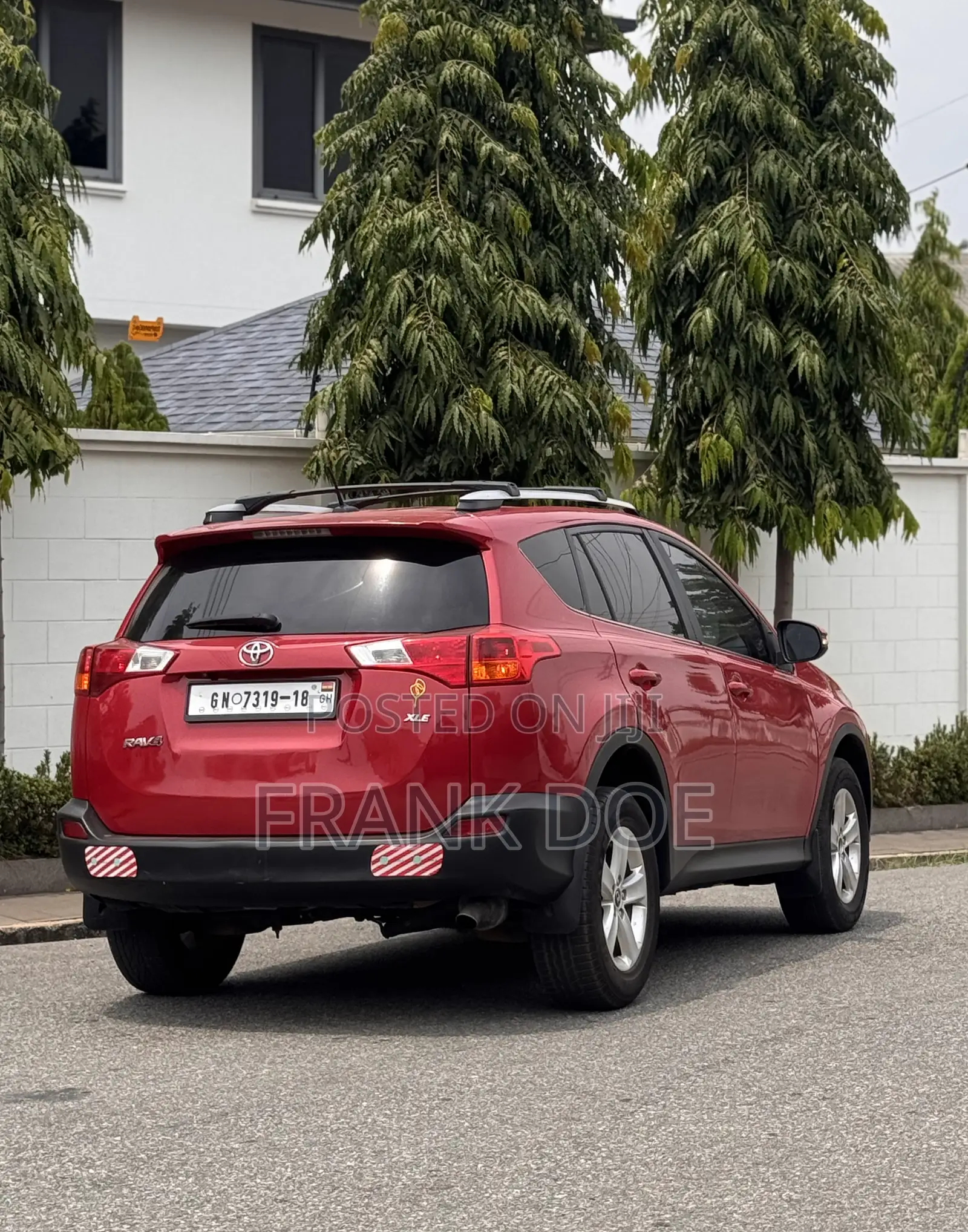 Toyota RAV4 XLE 4dr SUV AWD (2.5L 4cyl 6A) 2015 Red