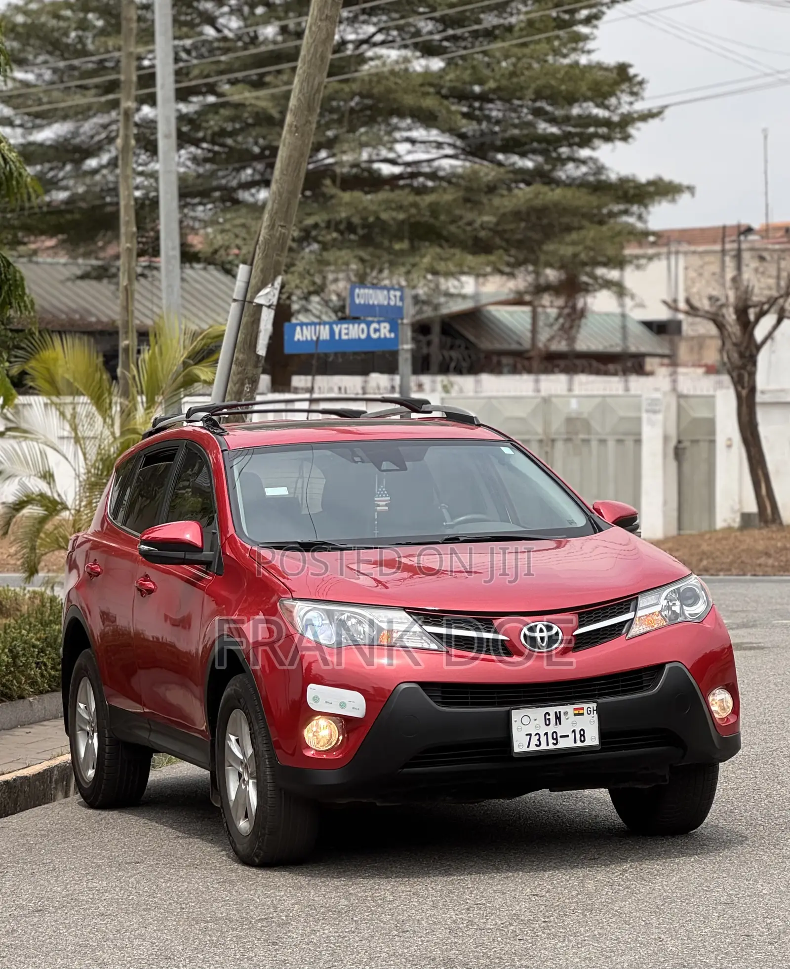 Toyota RAV4 XLE 4dr SUV AWD (2.5L 4cyl 6A) 2015 Red