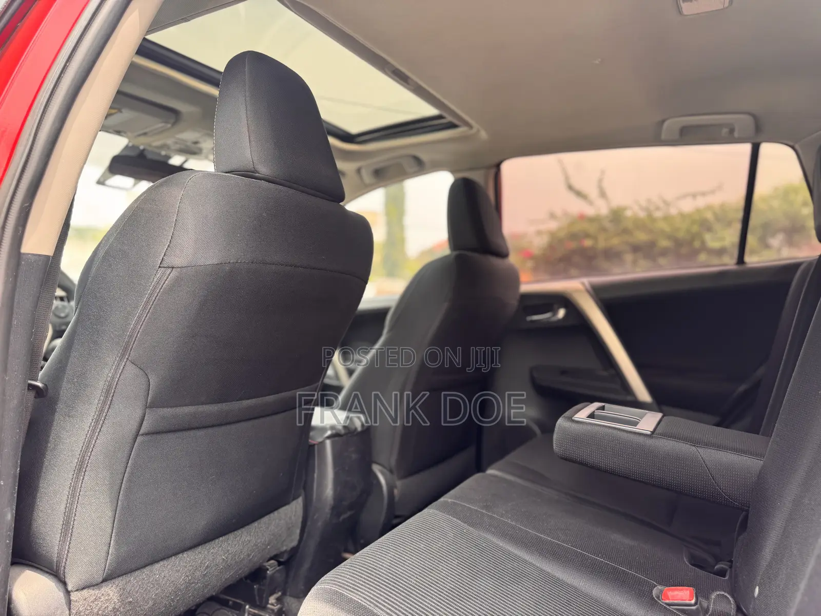 Toyota RAV4 XLE 4dr SUV AWD (2.5L 4cyl 6A) 2015 Red