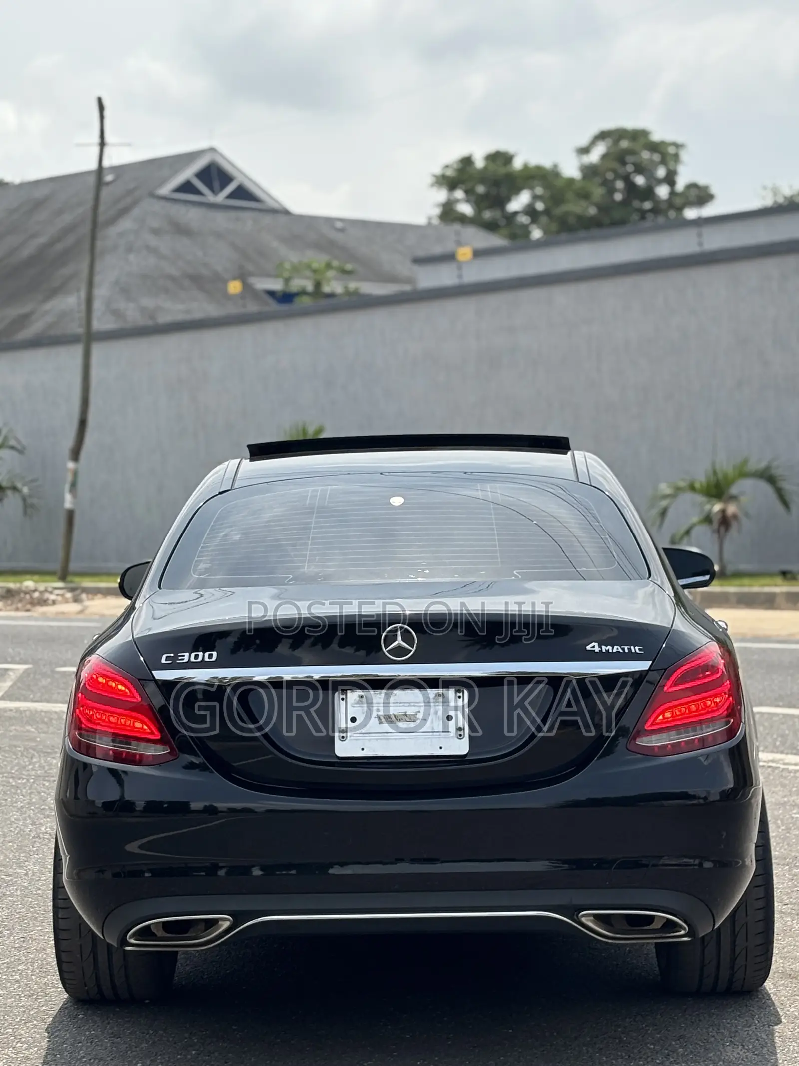 Mercedes-Benz C300 2018 Black
