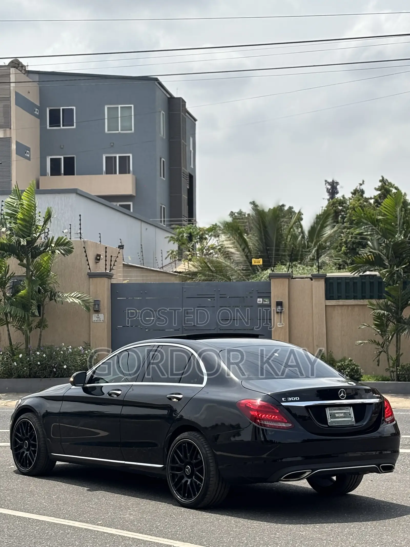 Mercedes-Benz C300 2018 Black