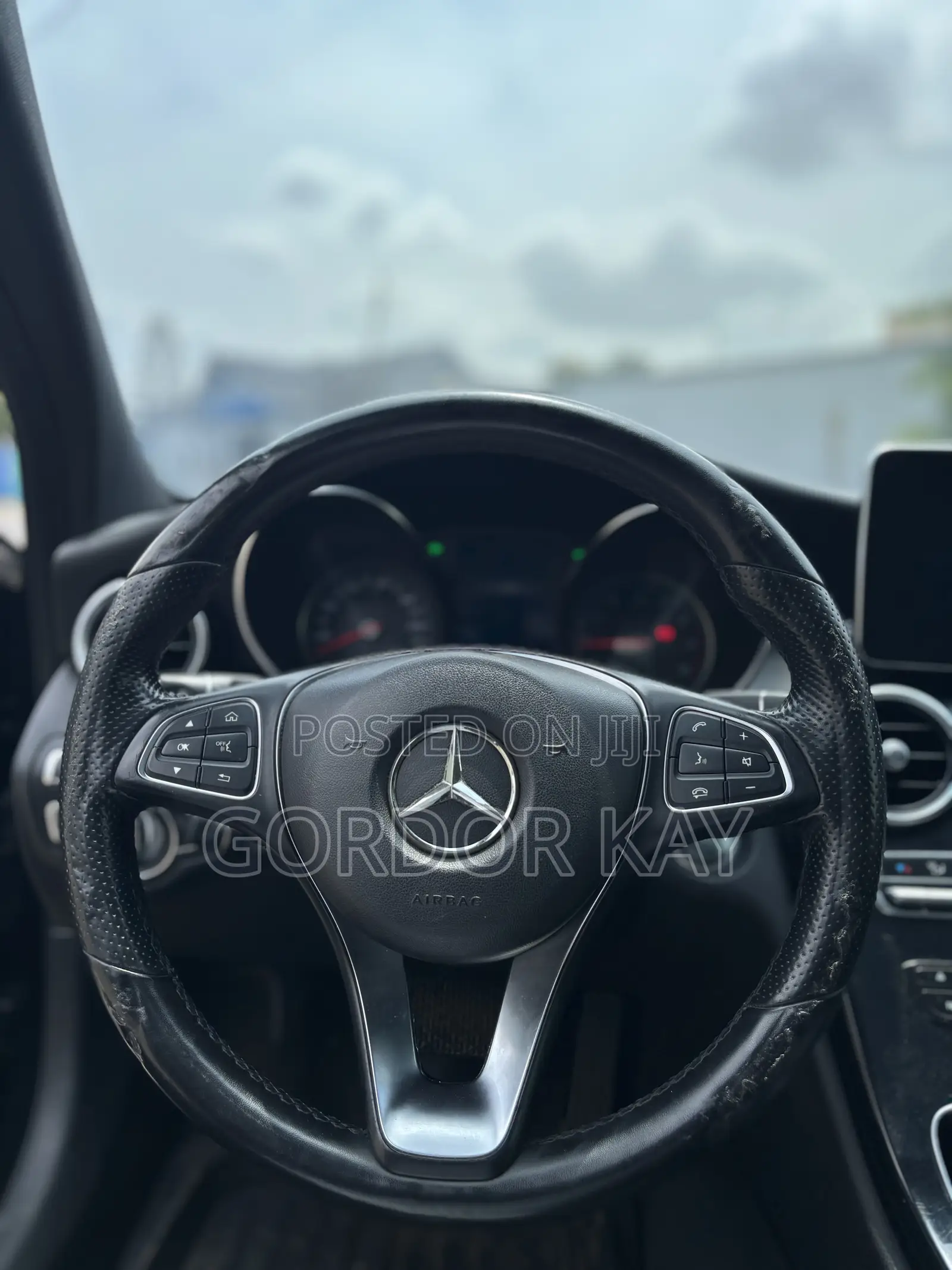 Mercedes-Benz C300 2018 Black