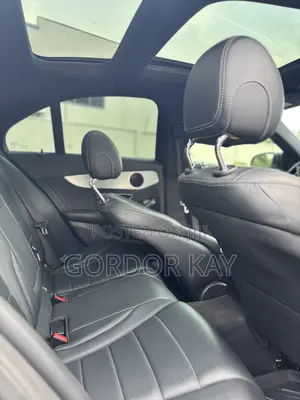 Mercedes-Benz C300 2018 Black