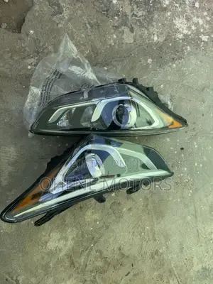 Hyundai Santa Fe 2017-2018 Headlights Full Led Available