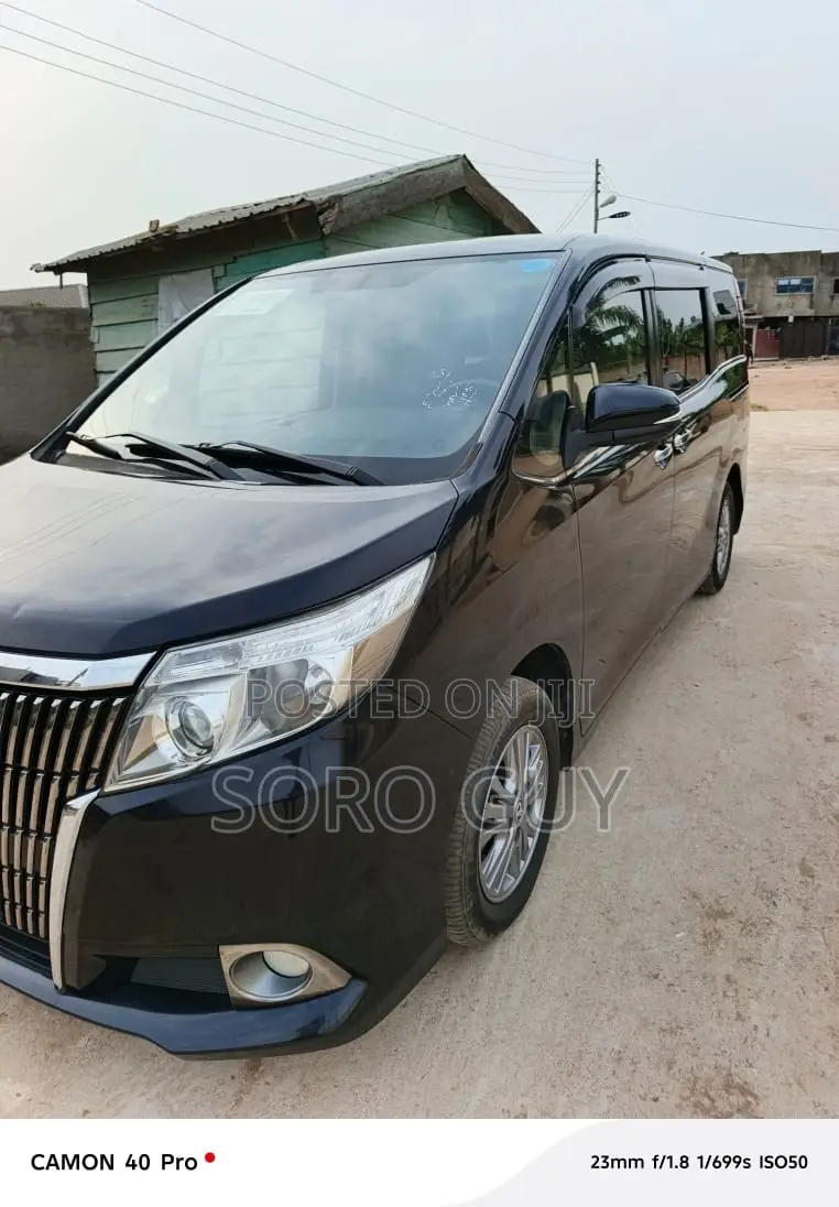 Toyota Esquire 2016 Black