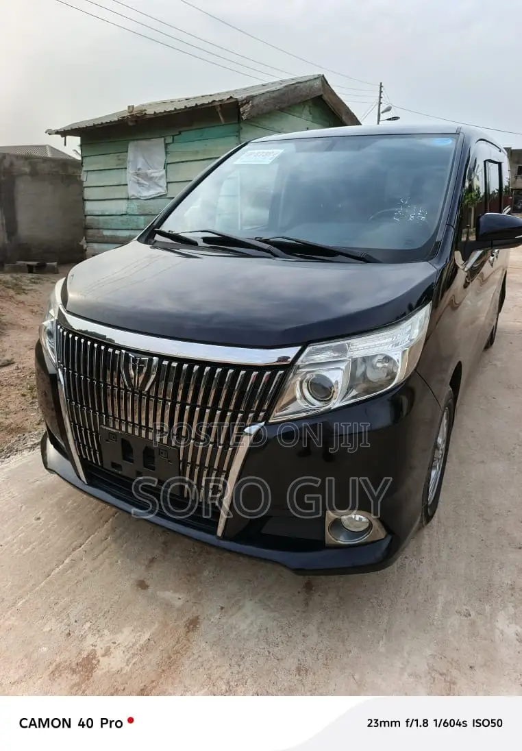 Toyota Esquire 2016 Black