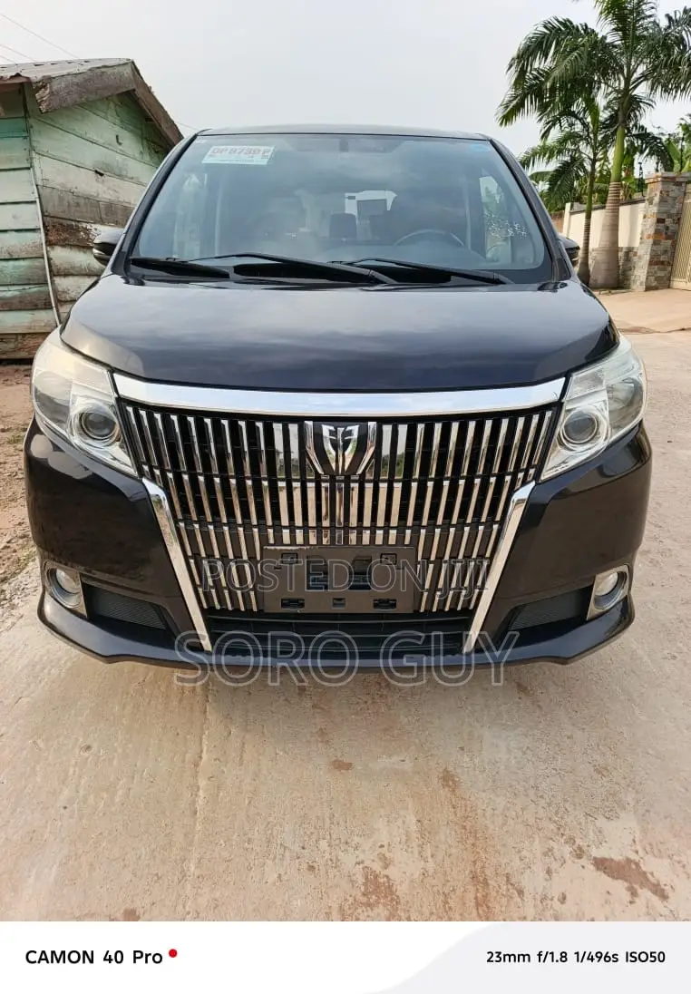 Toyota Esquire 2016 Black