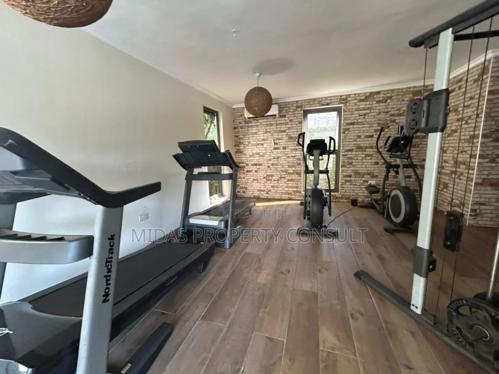 Furnished 4bdrm Townhouse / Terrace in Cantonment, US Embassy Area