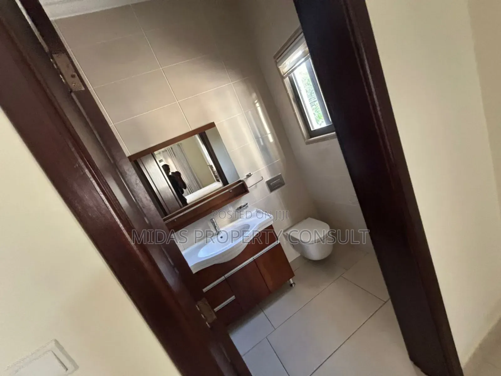 Furnished 4bdrm Townhouse / Terrace in Cantonment, US Embassy Area