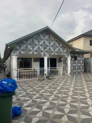 5bdrm House in Amasaman for sale