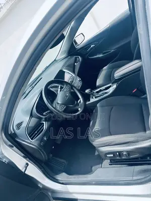 Chevrolet Malibu 2021 Silver