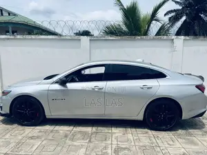 Chevrolet Malibu 2021 Silver