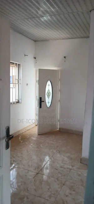 1bdrm Apartment in De-Icons Real Estate, Awutu Senya East Municipal