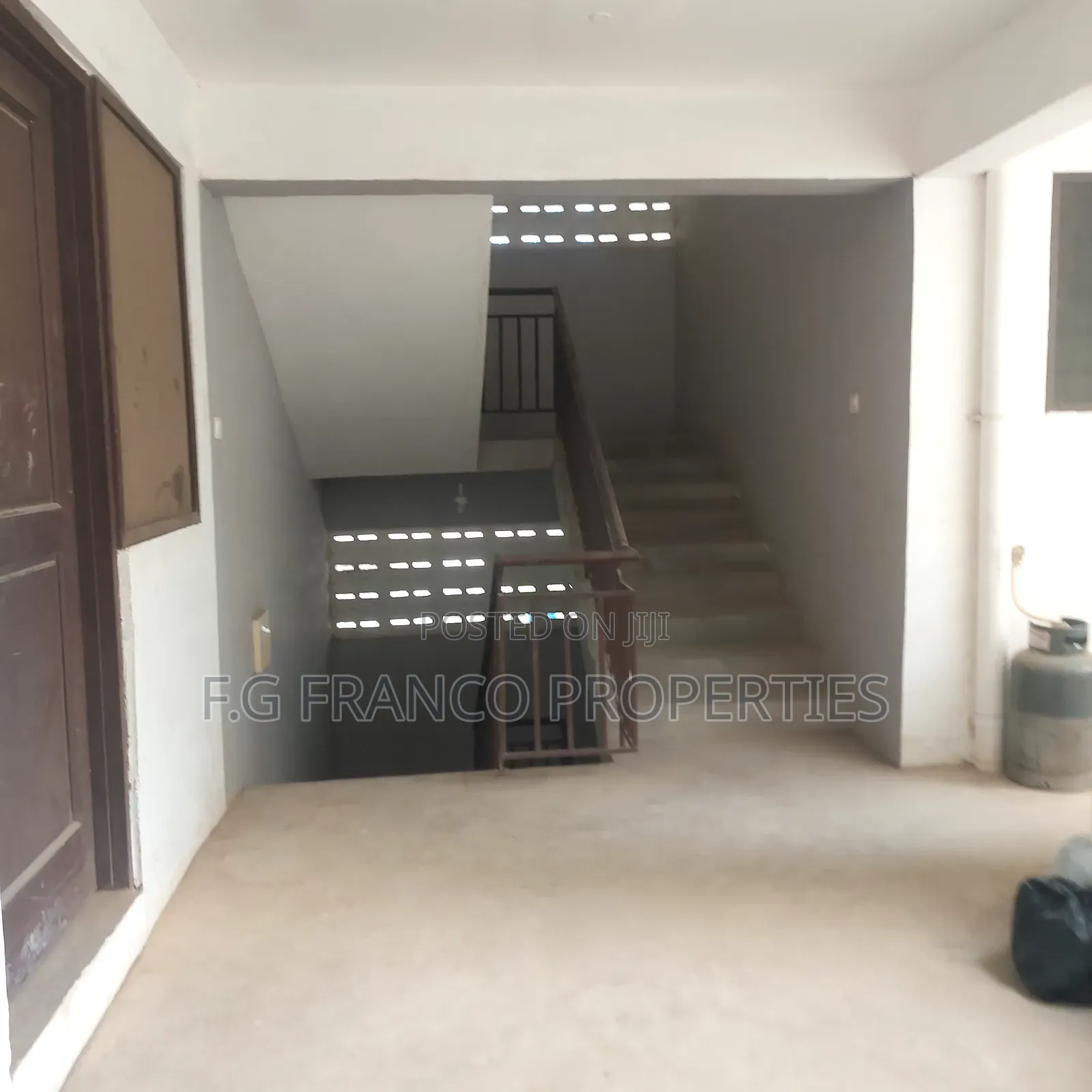 2bdrm Apartment in Kg Franco Properties, Tema Metropolitan for sale