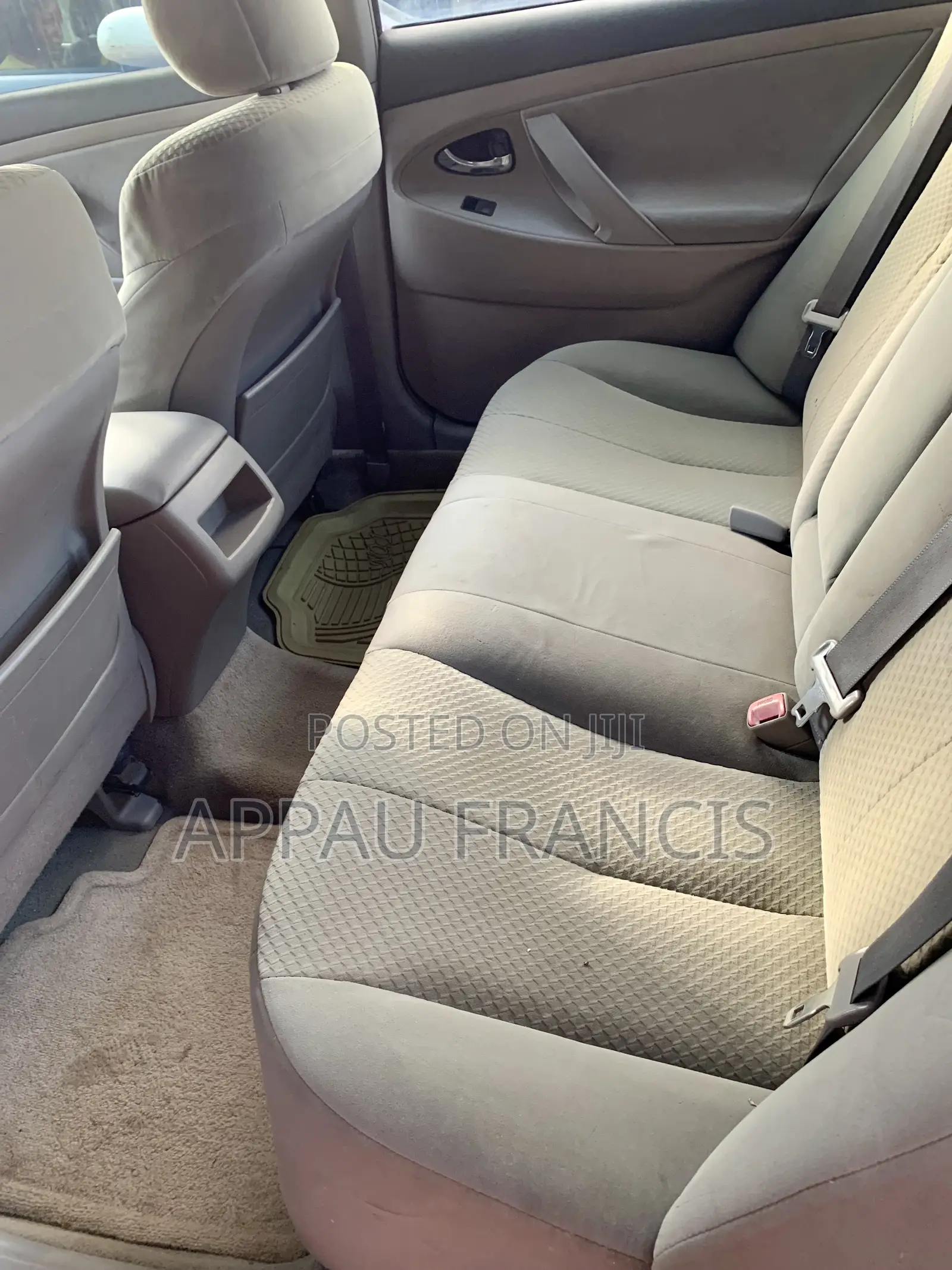 Toyota Camry 2010 Silver