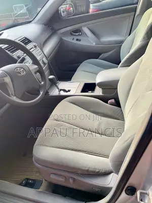 Toyota Camry 2010 Silver