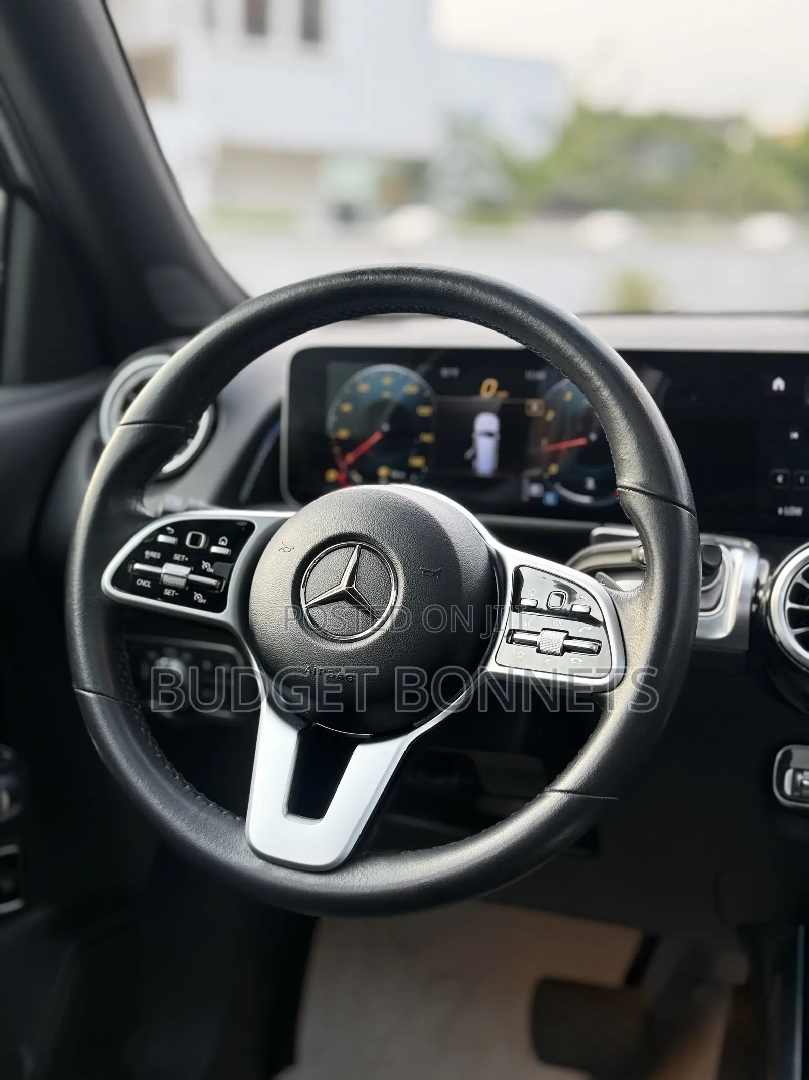 Mercedes-Benz GLB-Class GLB 250 4MATIC 2021 Silver