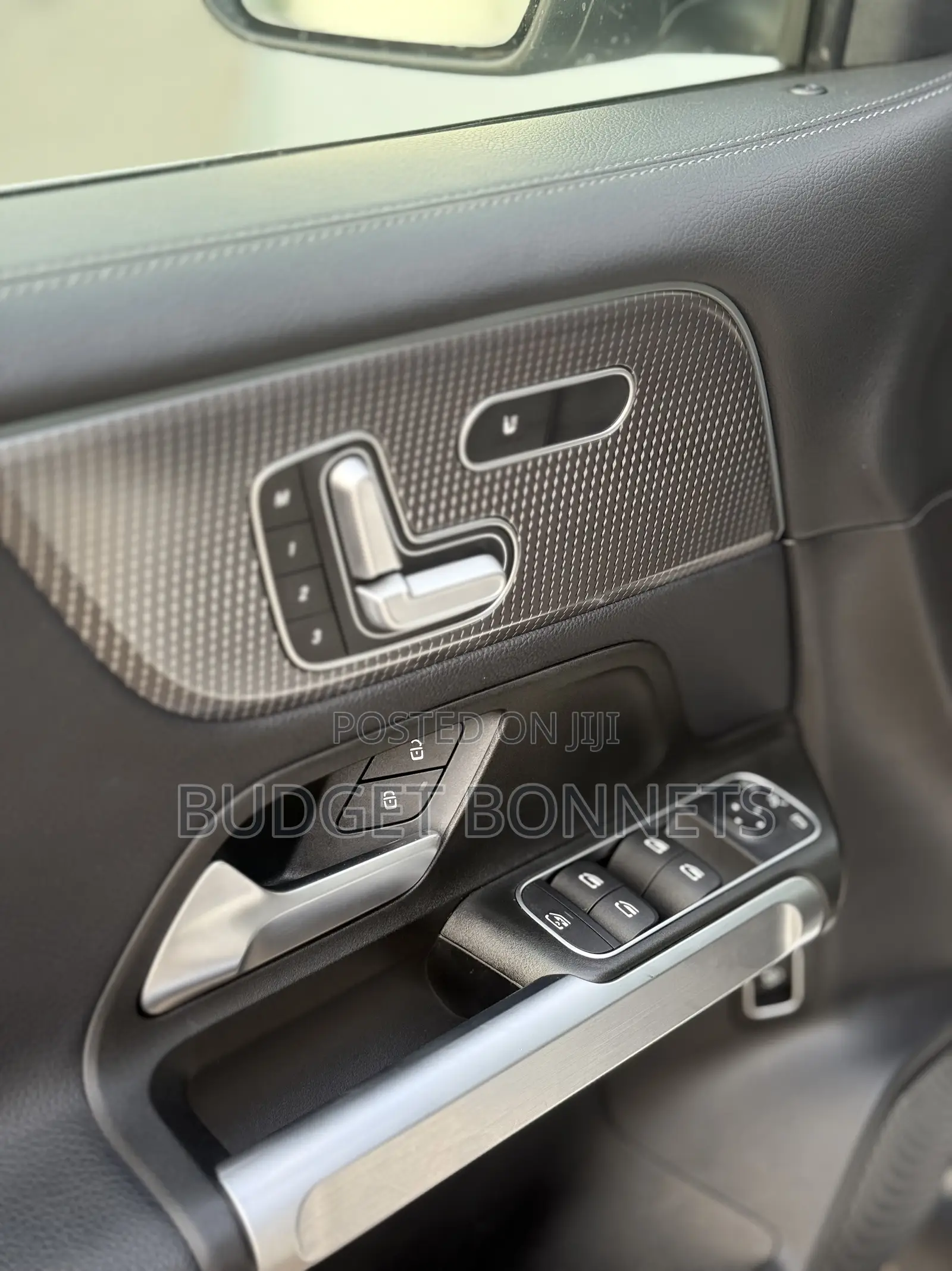 Mercedes-Benz GLB-Class GLB 250 4MATIC 2021 Silver