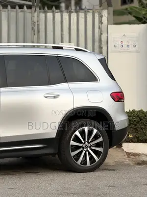 Mercedes-Benz GLB-Class GLB 250 4MATIC 2021 Silver