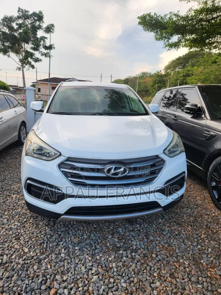 Hyundai Santa Fe 2018 White