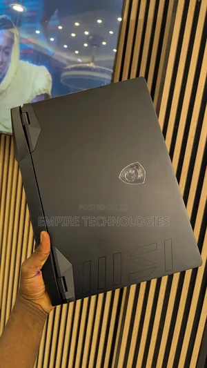 Laptop MSI Raider GE68HX 13VI-202US 16GB Intel Core i7 SSD 1T