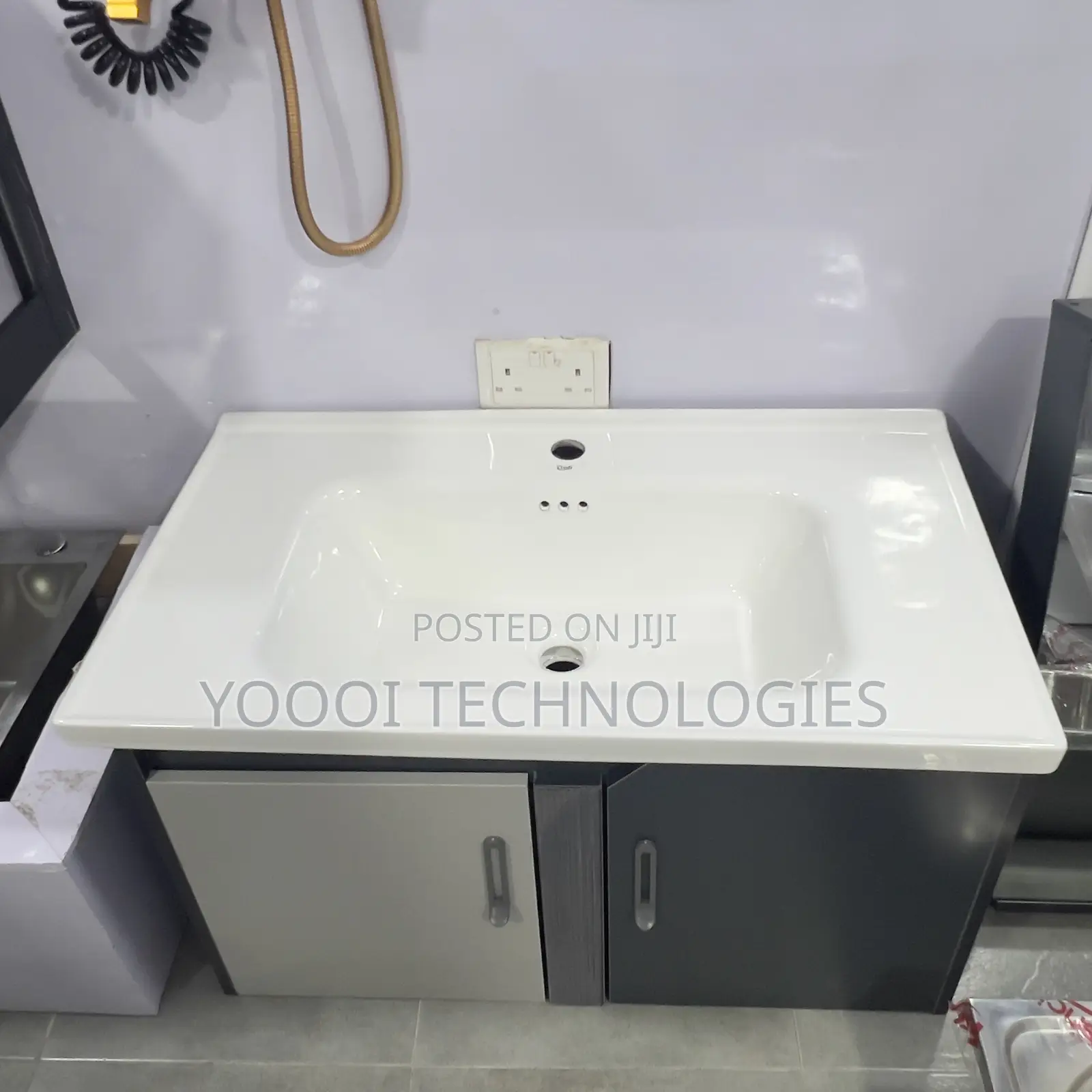 80cm Cabinet Basin With Touch Mirror