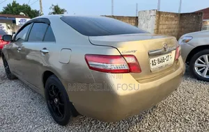 Toyota Camry LE 4dr Sedan (2.4L 4cyl 5A) 2009 Gold