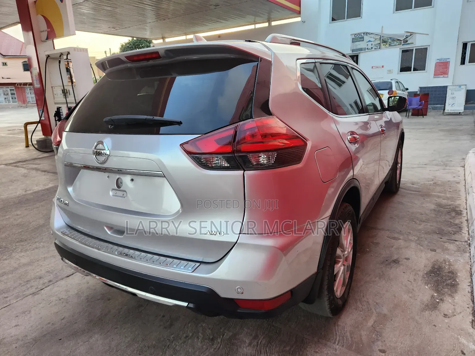 Nissan Rogue SV AWD 2017 Silver
