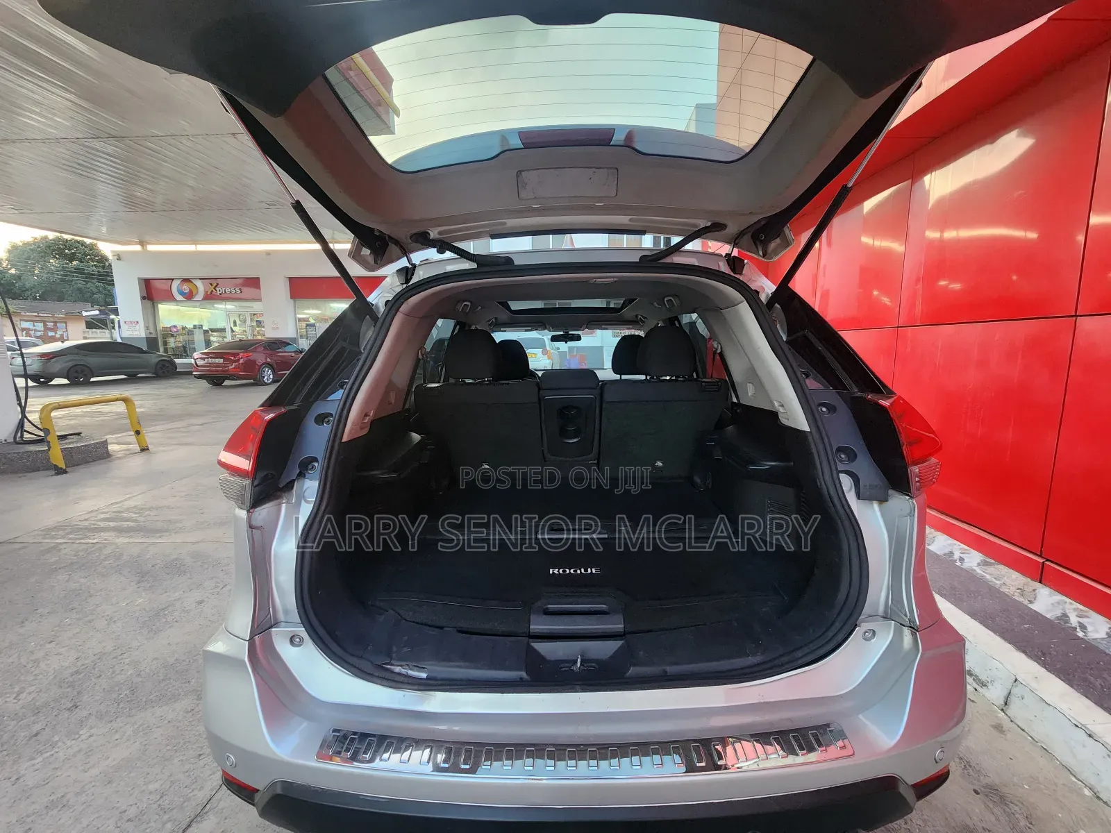 Nissan Rogue SV AWD 2017 Silver