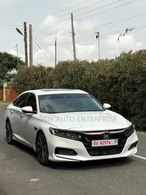 Honda Accord Sport (2.0L 4cyl Turbo 10A) 2019 White