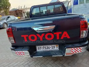 Toyota Hilux 2012 Blue