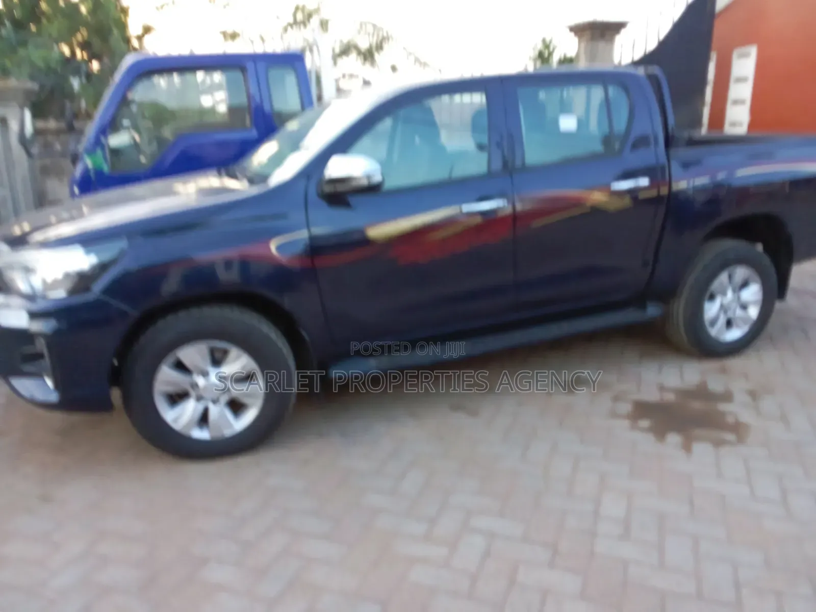 Toyota Hilux 2012 Blue