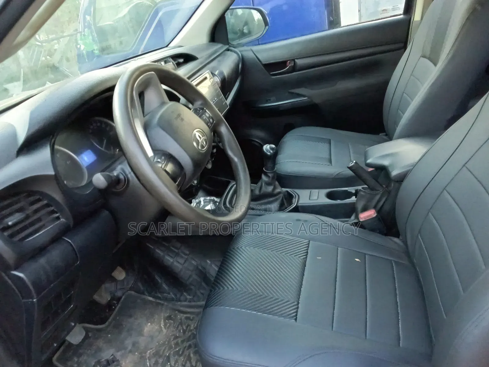 Toyota Hilux 2012 Blue
