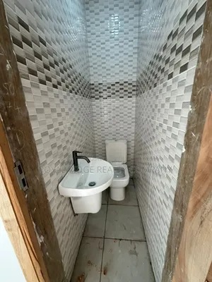 2bdrm Apartment in Burma Hills Close To, Accra Metropolitan for rent