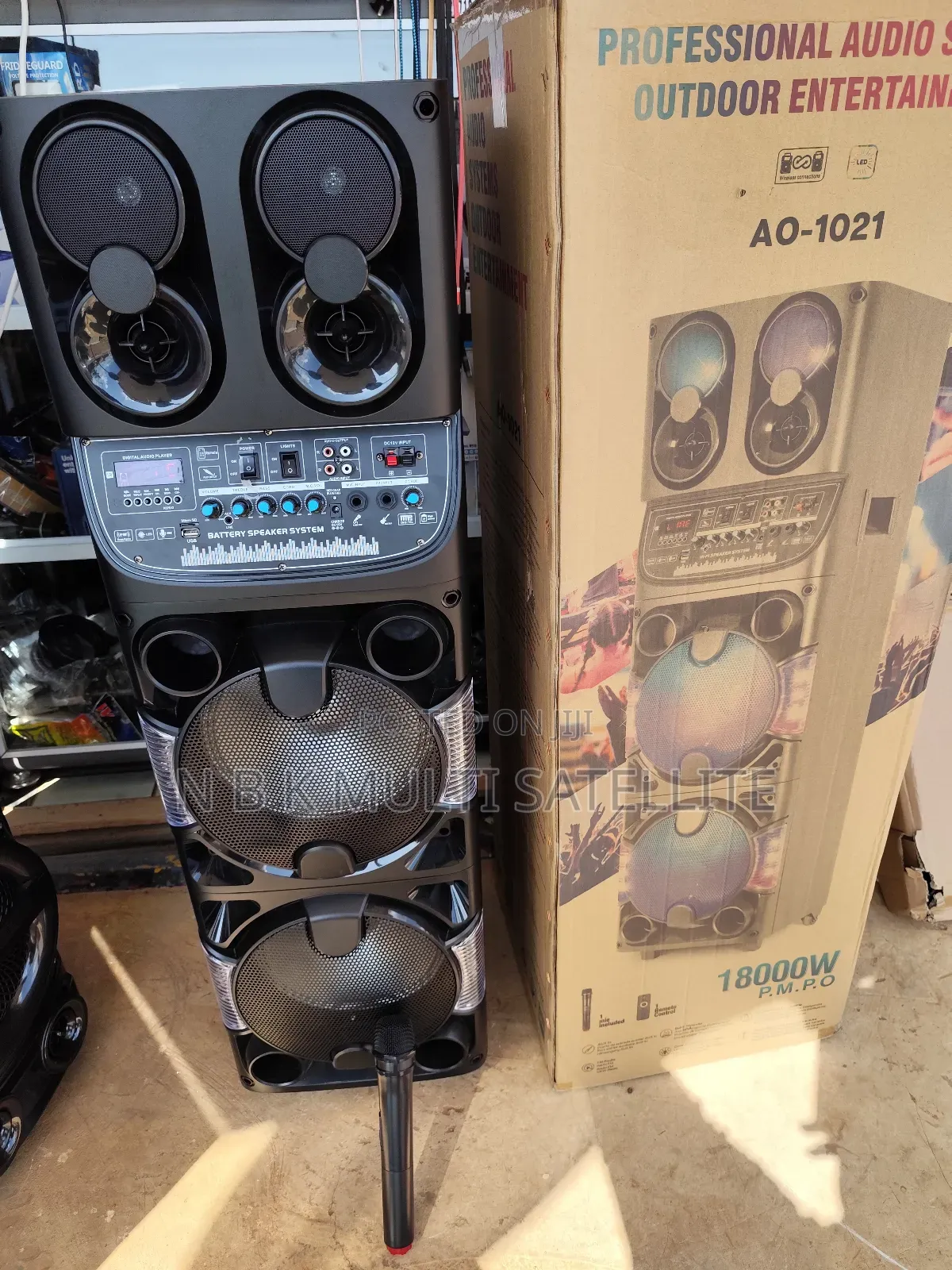 Super Bass Bluetooth Speaker With 1 Wireless Microphone