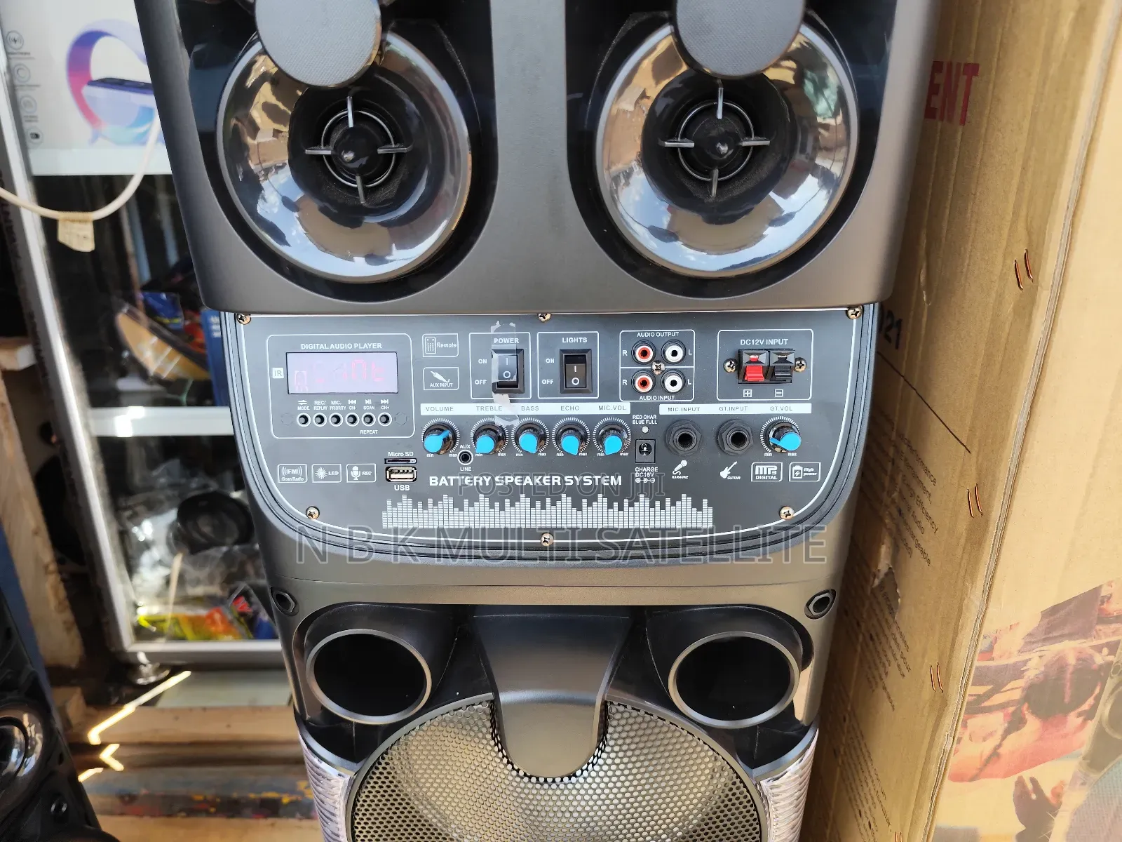 Super Bass Bluetooth Speaker With 1 Wireless Microphone