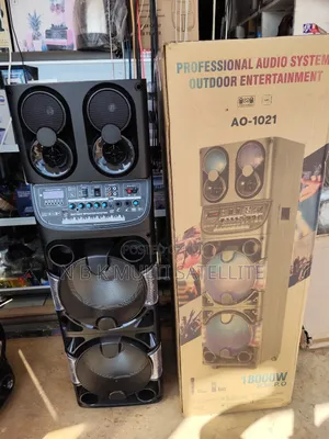 Super Bass Bluetooth Speaker With 1 Wireless Microphone
