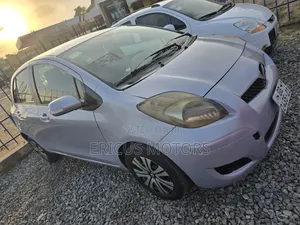 Toyota Vitz 1.3 AWD 3dr 2010 Silver