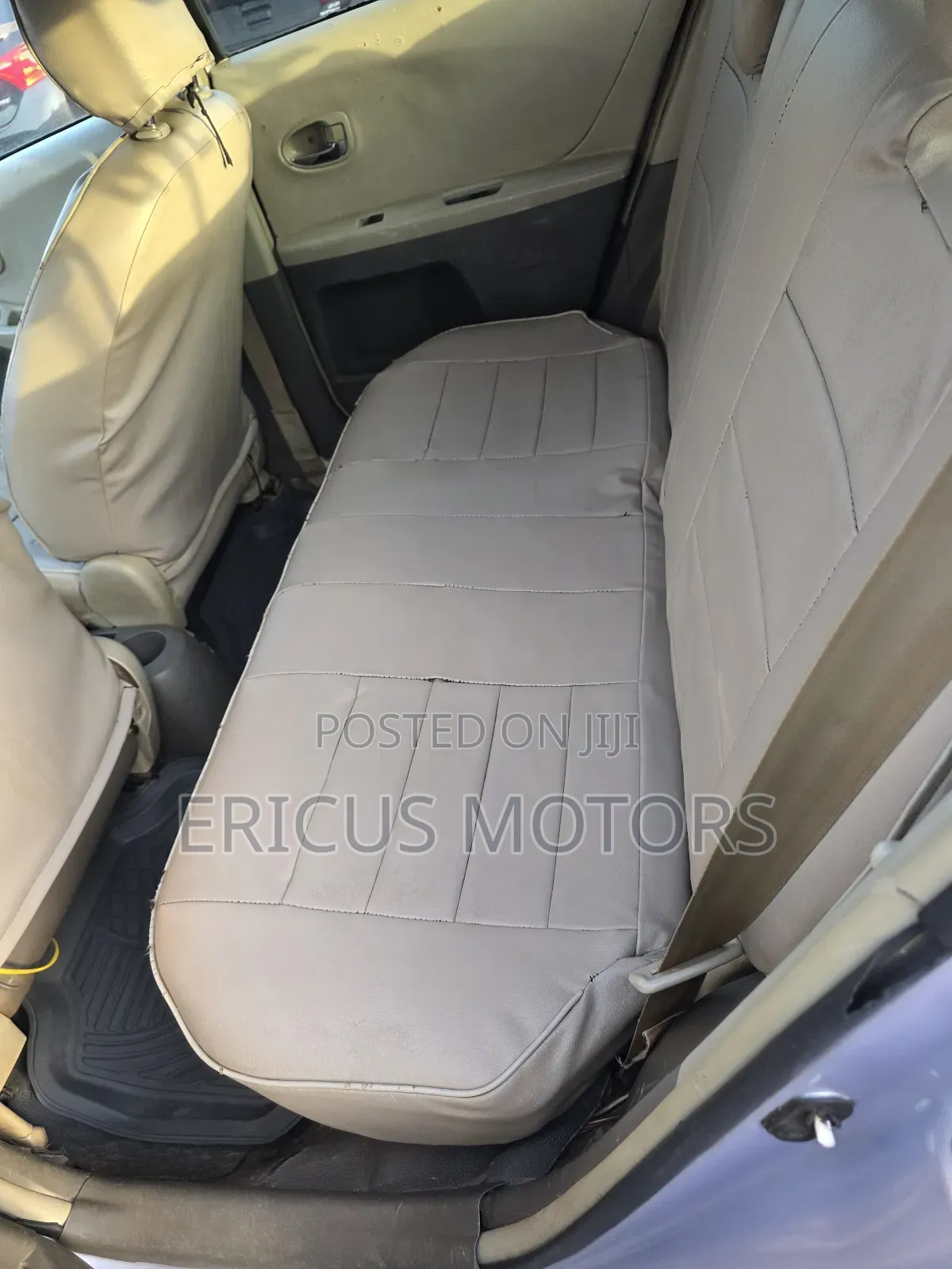 Toyota Vitz 1.3 AWD 3dr 2010 Silver