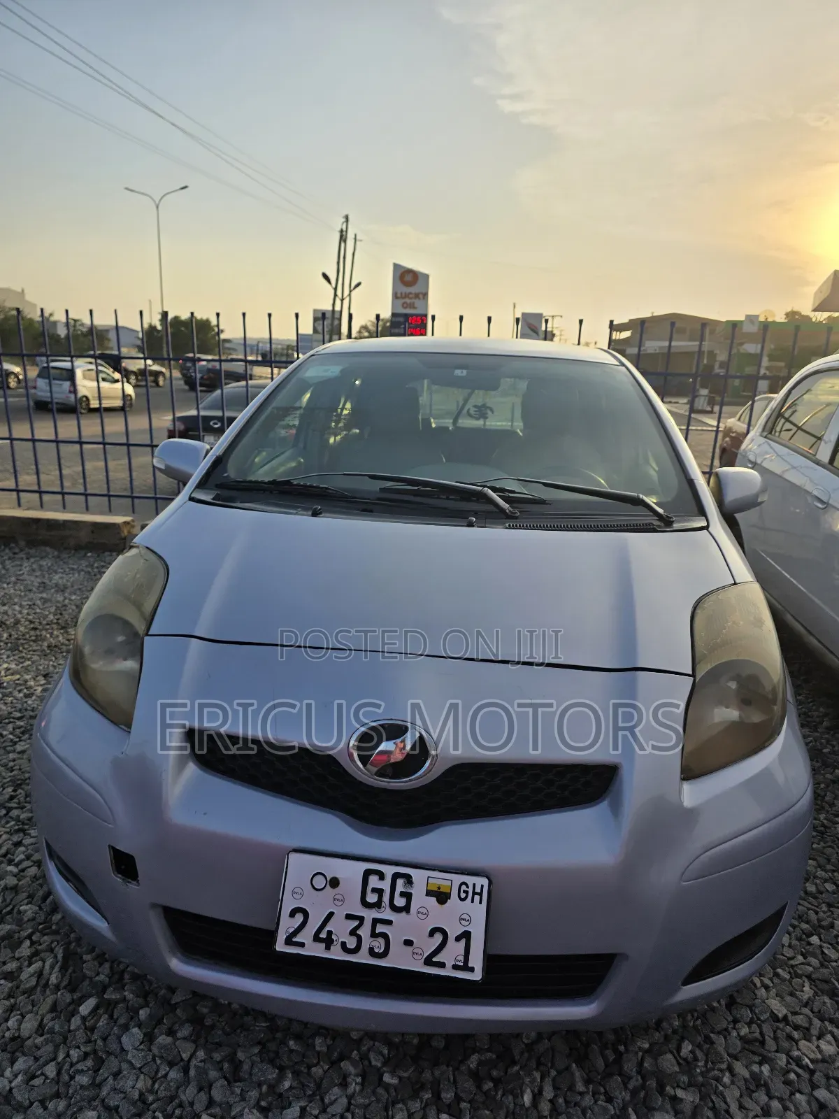 Toyota Vitz 1.3 AWD 3dr 2010 Silver