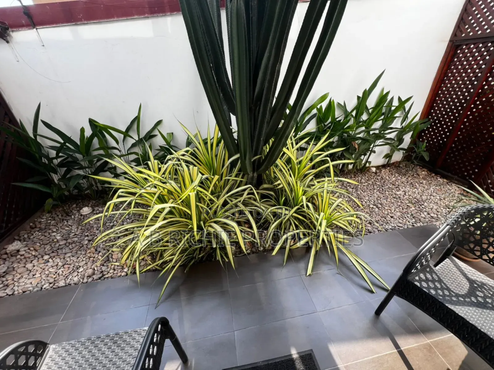 Furnished 1bdrm Apartment in Ab Richie Properties, Osu Ako-Adjei